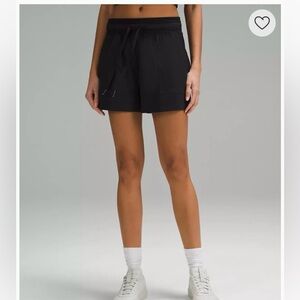 NWOT, LuluLemon dance studio short, 3.5 inch length.black.